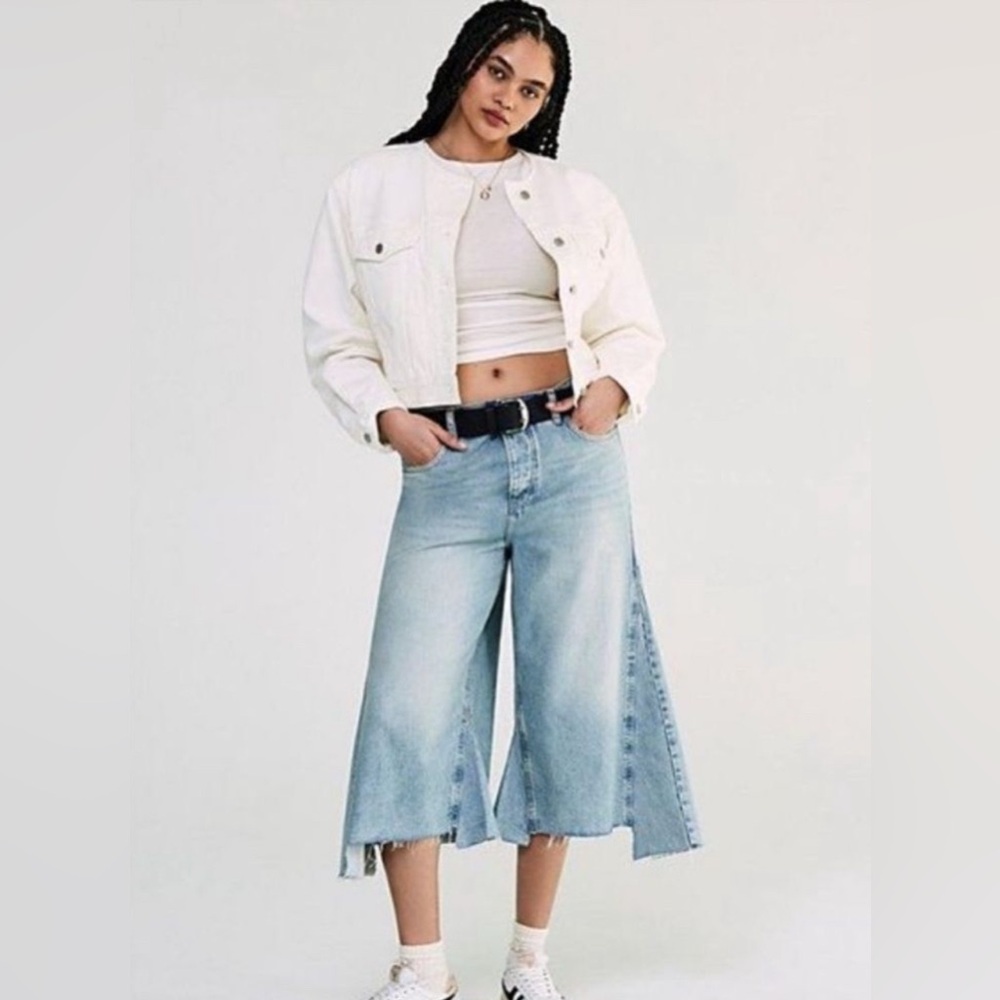 Free People We The Free Ripple Wide Leg Cropped Jeans in Little Coast